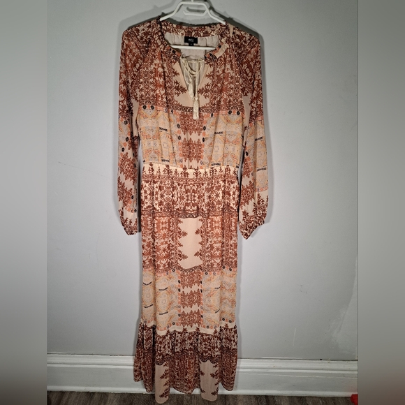 Mossimo Red and Beige Long Sleeved Maxi Dress Medium - Picture 1 of 6